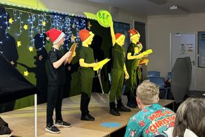 Primary pupils get in on the Christmas act